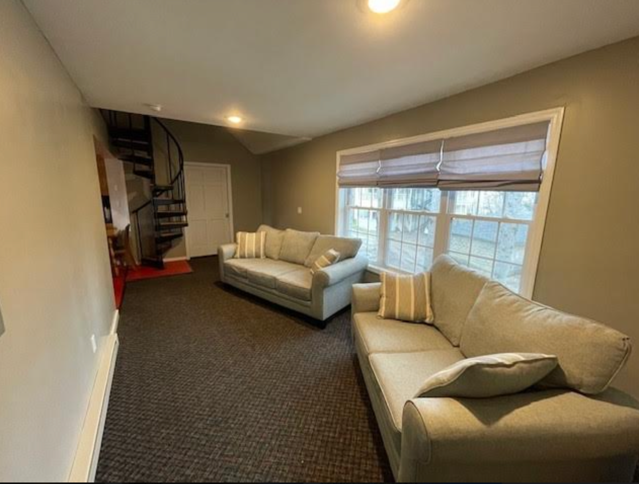 95.5 Main Street  — Unit B